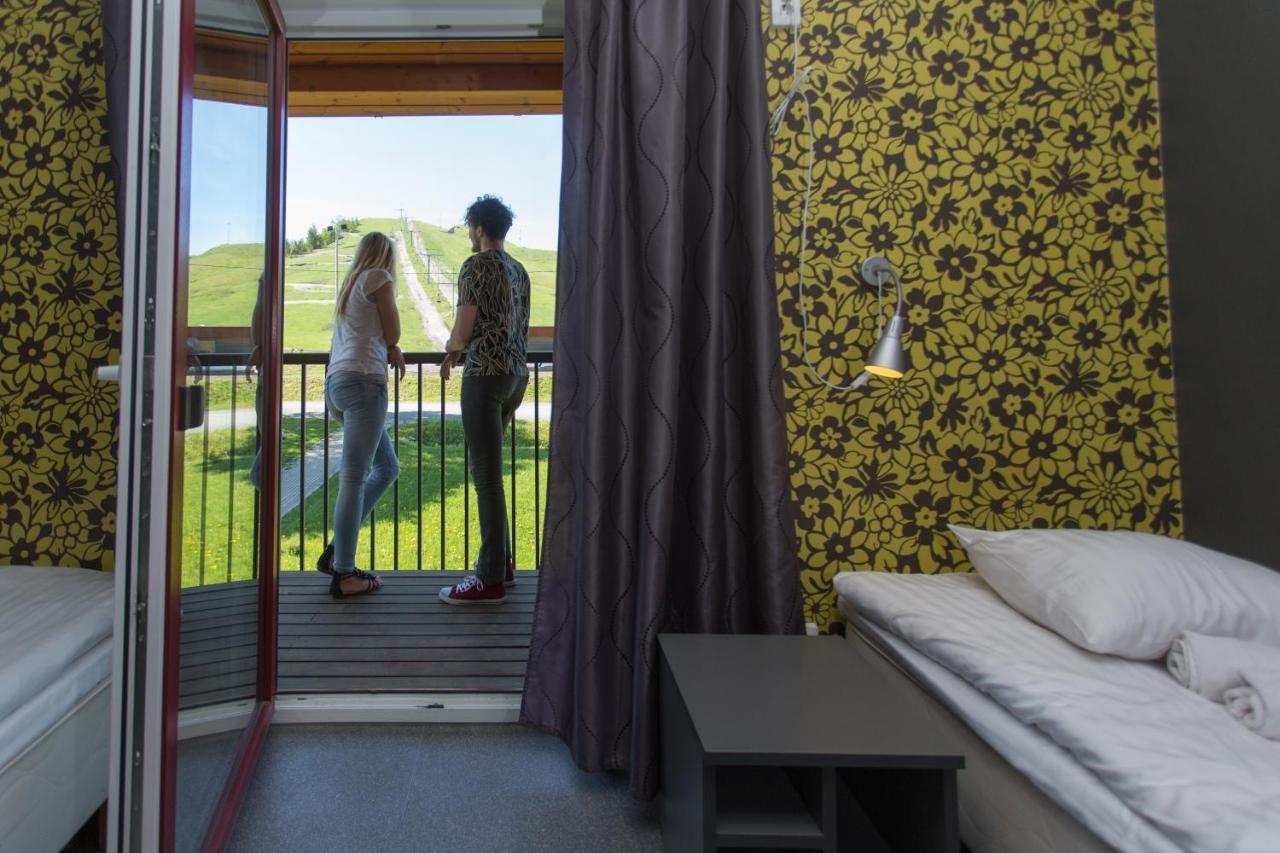 Tuhamaee Hostel กิวิโอลี ภายนอก รูปภาพ