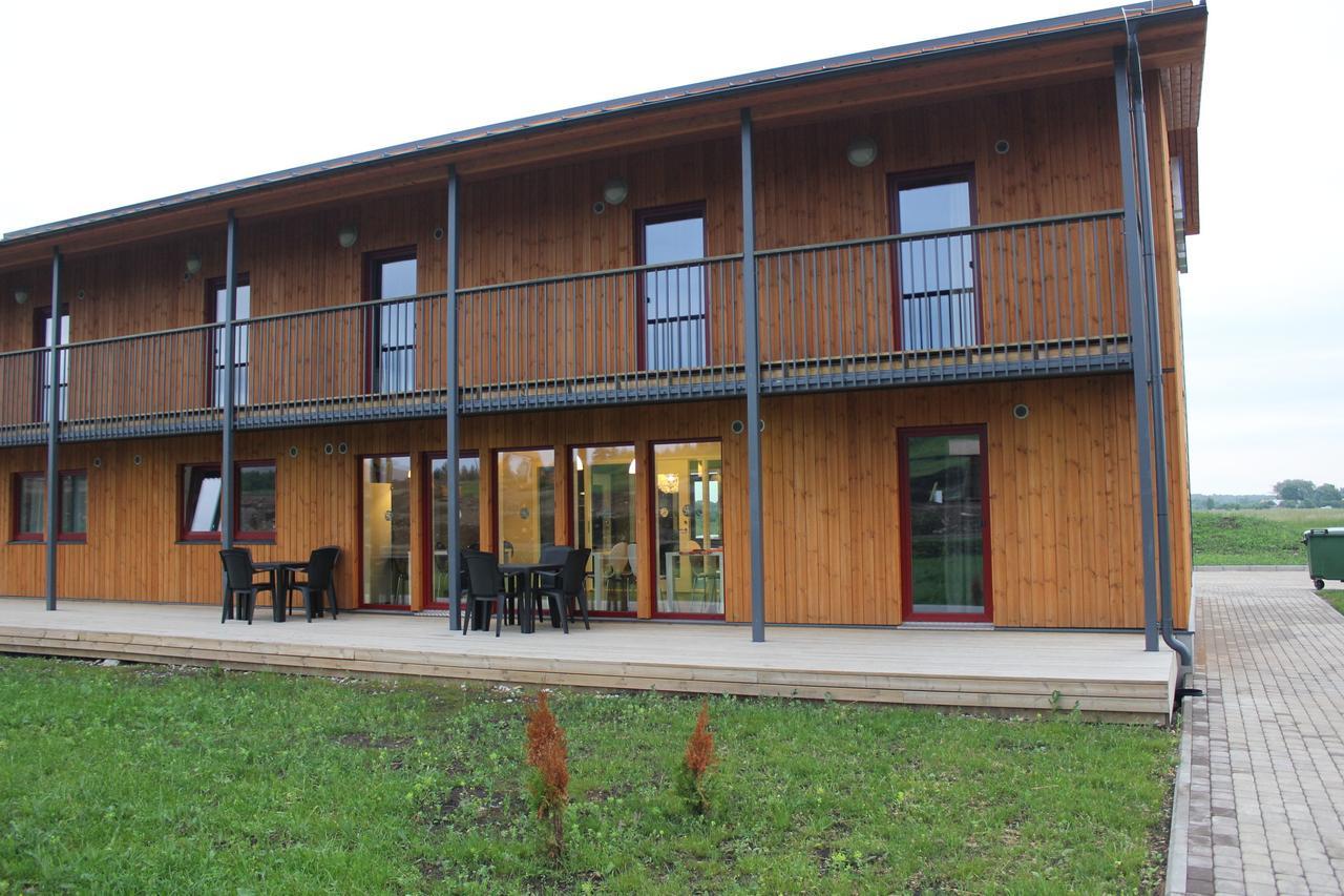 Tuhamaee Hostel กิวิโอลี ภายนอก รูปภาพ